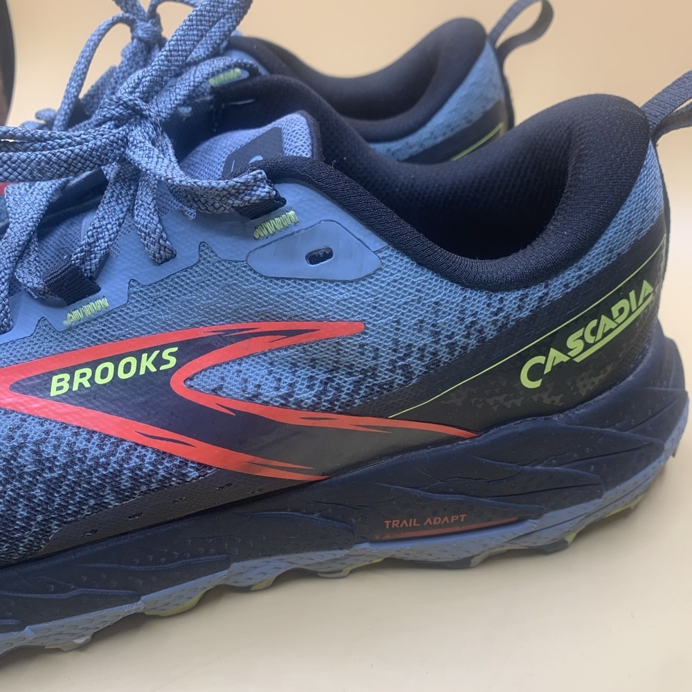 Brooks Cascadia 18 Trail Running Shoes Men's 10.5 EE Hike Climb Run Hoka Inserts - Picture 2 of 12